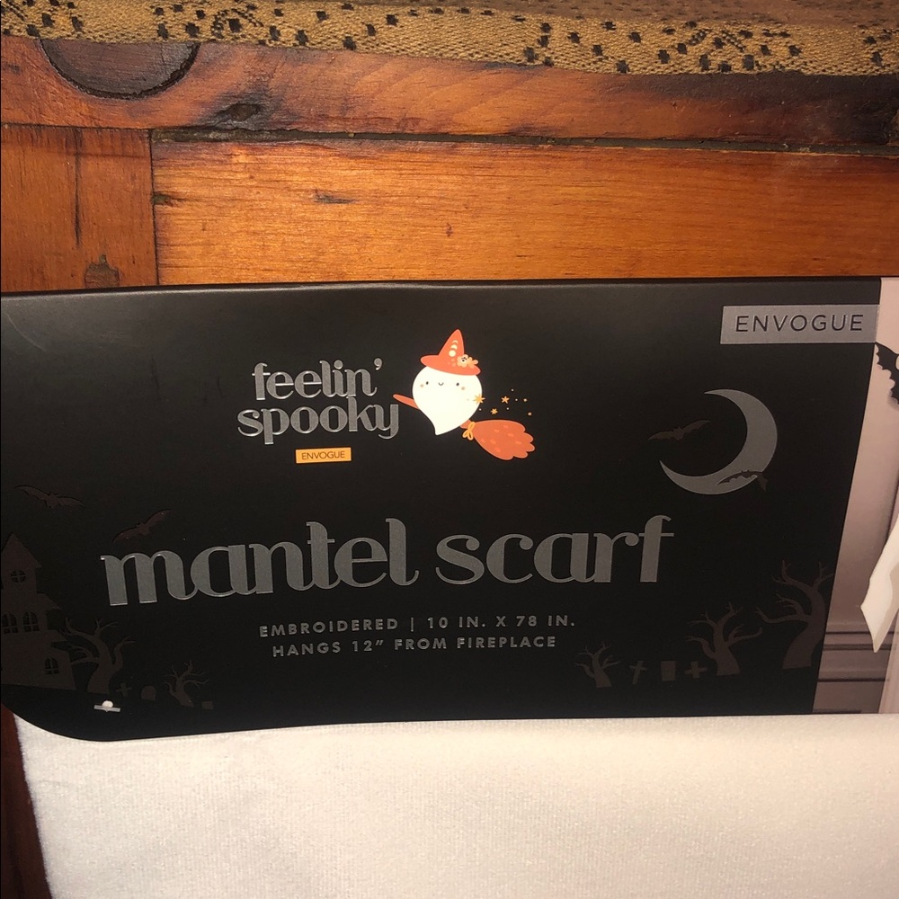 Envogue Feelin' Spooky Embroidered Mantel Scarf with Ghost Design - Picture 3 of 8